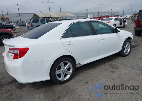 2013 Toyota Camry Se z USA, uszkodzony, nr VIN 4T1BF1FK0DU688890